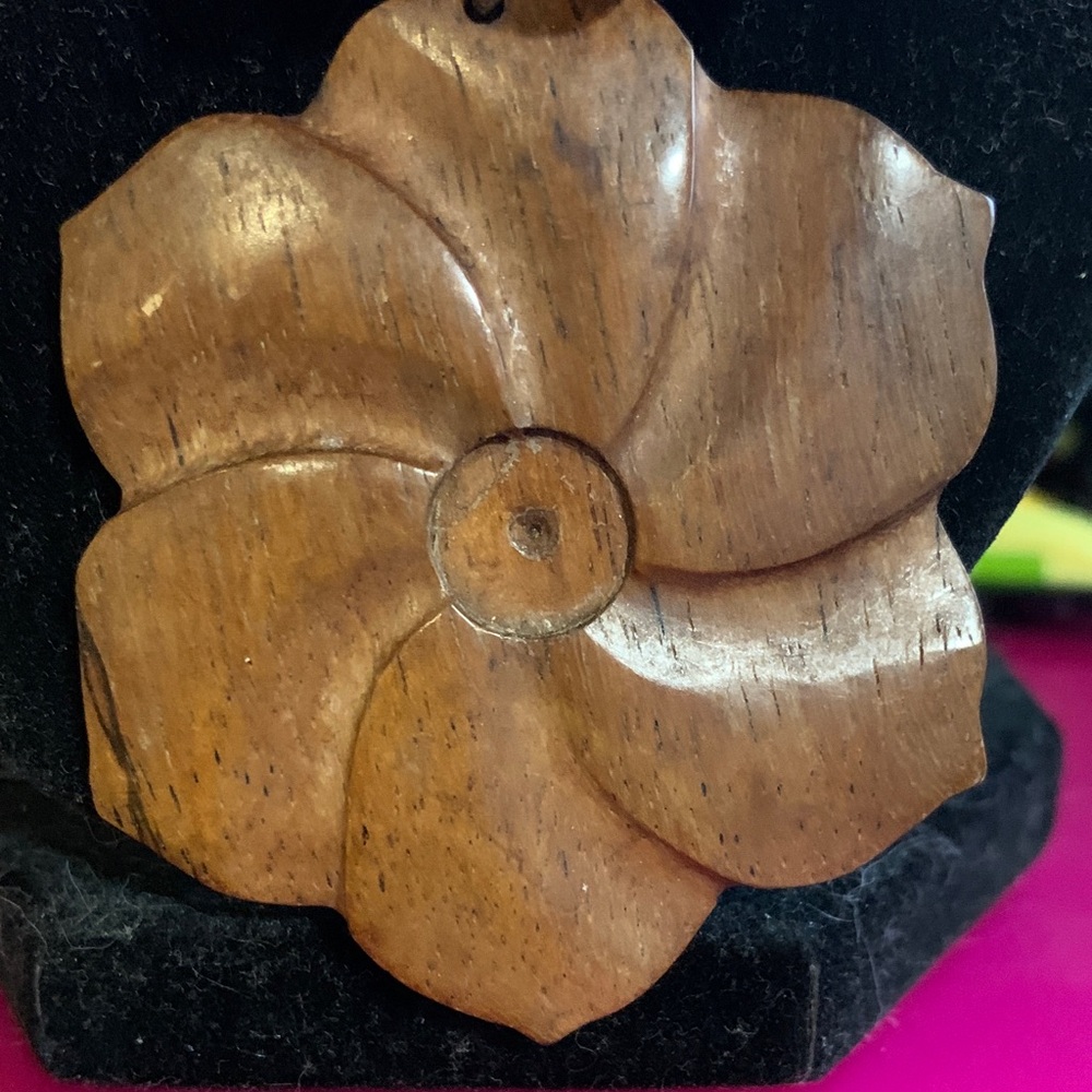 Handcrafted Wooden Flower Necklace - Picture 4 of 10
